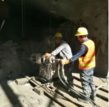 土默特右水下抗分散灌浆料特点 水下不分散注浆料介绍